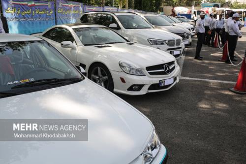 اجاره خودرو برای دور دور در خیابان های پایتخت