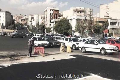 نصب قطعات پیش ساخته بتنی در راه شمال به جنوب خیابان شهید آریافر