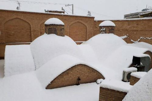 بارش سنگین برف به بناهای تاریخی غرب اصفهان صدمه ای نرساند