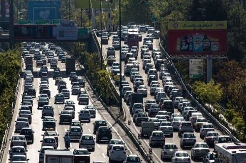 ترافیک پرحجم و سنگین صبحگاهی در بزرگراه ها و معابر تهران