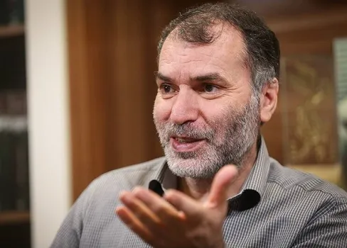 دعا کردم از دید ها دور شوم