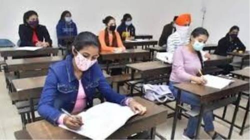 بازگشایی برخی دانشگاه های هند و برگزاری امتحانات به صورت آفلاین